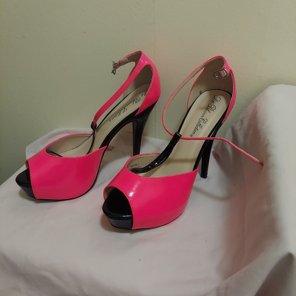 Fashion pink heels